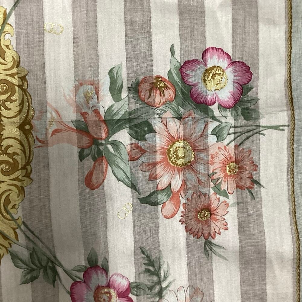 Christian Dior Scarf With Beautiful Pink Floral Print And Gold Logos - Picture 6 of 6